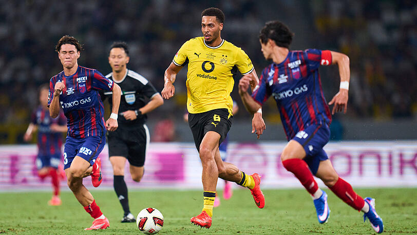 Der BVB um Felix Nmecha (M.) war in Japan unterwegs. Der BVB um Felix Nmecha (M.) war in Japan unterwegs.