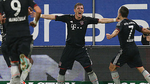 Bastian Schweinsteiger brachte die Gäste vor 57.000 Zuschauern in der ausverkauften Arena in der 39. Minute nach Vorarbeit von Toni Kroos in Führung.