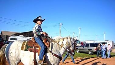 Rodeogirl in Watford City, Foto: Boeckh Rodeogirl in Watford City, Foto: Boeckh