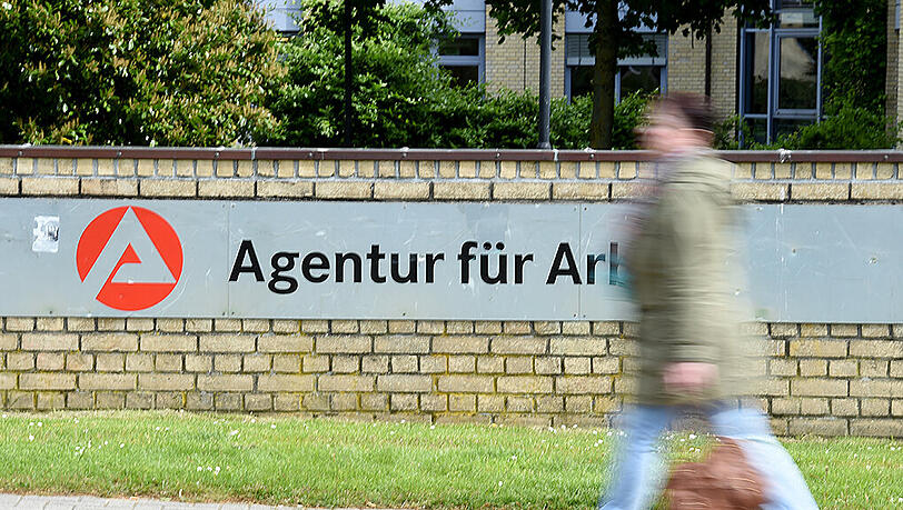 Gute Nachrichten für den Arbeitsmarkt in München. Die Arbeitslosenquote sinkt weiter und hat einen neuen Tiefststand im Oktober 2015 erreicht. (Archivbild) Gute Nachrichten für den Arbeitsmarkt in München. Die Arbeitslosenquote sinkt weiter und hat einen neuen Tiefststand im Oktober 2015 erreicht. (Archivbild)