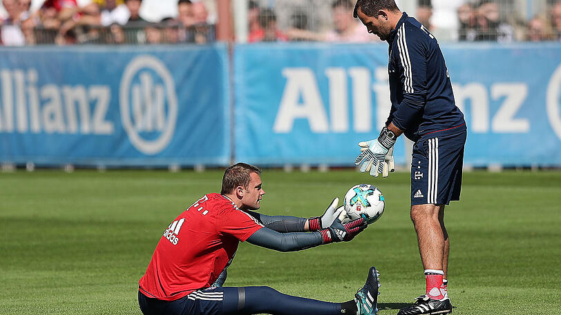 Auf dem Weg zurück ins Bayern-Tor: Manuel Neuer.