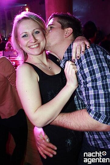 Ein alter Hase in der Münchner Partylandschaft ist der Neuraum. Am Freitag lud er zum "IsarCosmos". Mehr Bilder unter: www.nachtagenten.de