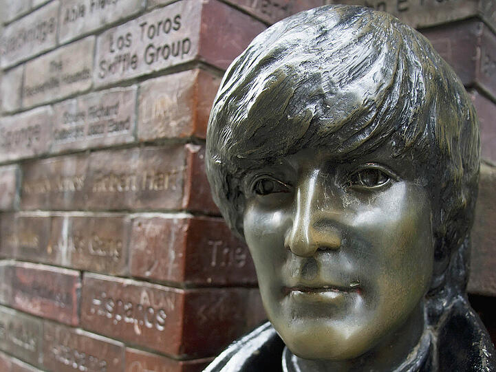 John Lennon wurden einige Denkmäler gesetzt - hier abgebildet eines in seiner Heimatstadt Liverpool