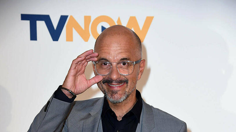 Auch Christoph Maria Herbst wird eine neue Comedy-Serie bei TVNOW übernehmen
