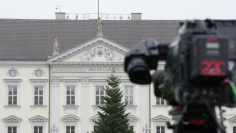 Bundespräsident Steinmeier hat die Auflösung des Bundestags bekannt gegeben.