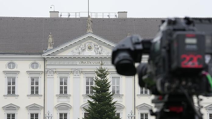 Bundespräsident Steinmeier hat die Auflösung des Bundestags bekannt gegeben.