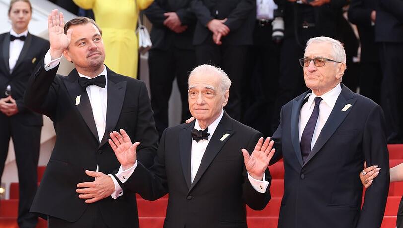 Leonardo DiCaprio, Martin Scorsese und Robert De Niro (v.l.) wurden in Cannes für "Killers of the Flower Moon" nicht nur auf dem roten Teppich gefeiert. Leonardo DiCaprio, Martin Scorsese und Robert De Niro (v.l.) wurden in Cannes für "Killers of the Flower Moon" nicht nur auf dem roten Teppich gefeiert.