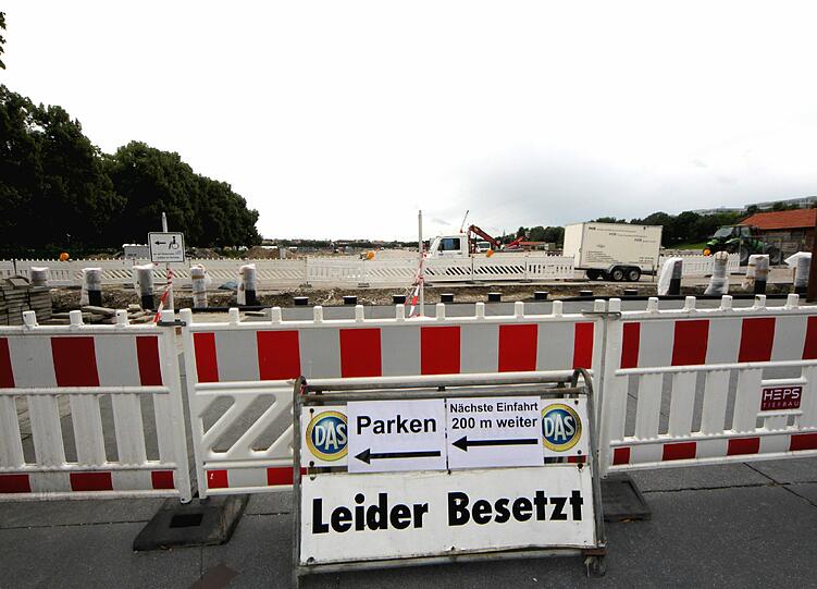 So richtig glamourös sieht die Theresienwiese ja noch nicht aus.