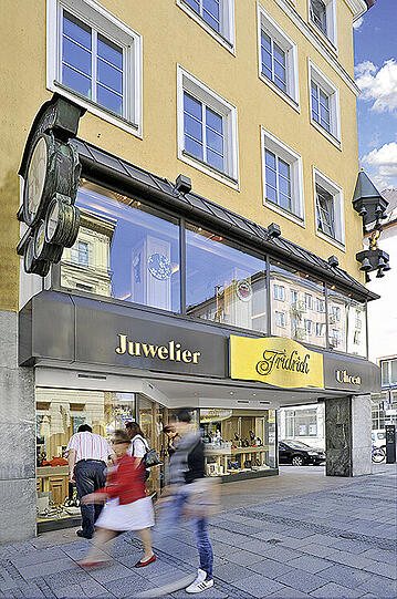 Juwelier Fridrich ist in München der Juwelier mit langer Tradition von exklusiven Trauringen bis zu wertvollen Uhren.