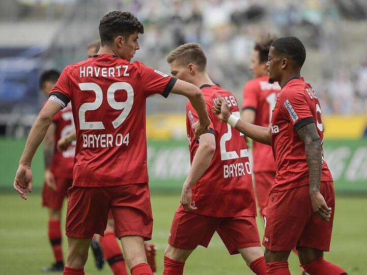 Kai Havertz (l) präsentiert sich derzeit in Bestform.