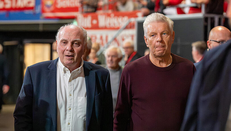Bayern-Ehrenpr&auml;sident Uli Hoene&szlig; und der abgew&auml;hlte M&uuml;nchner OB Dieter Reiter. (Archiv)