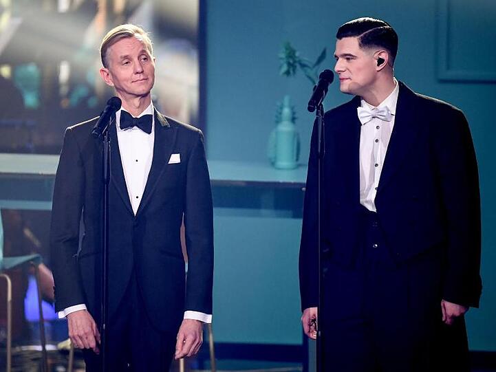 Max Raabe (l), und Lucas Rieger in der Castingshow "The Voice of Germany".