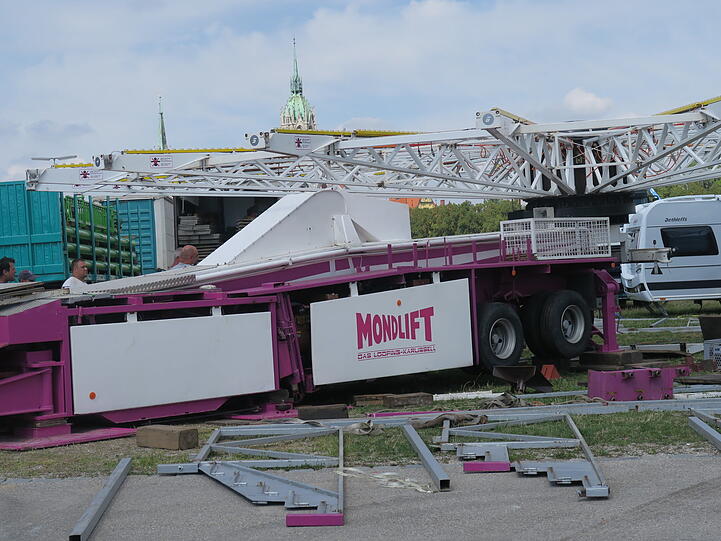 Der Mondlift ist noch sehr weit vom Mond entfernt.