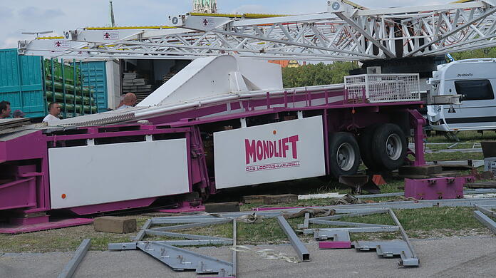 Der Mondlift ist noch sehr weit vom Mond entfernt.