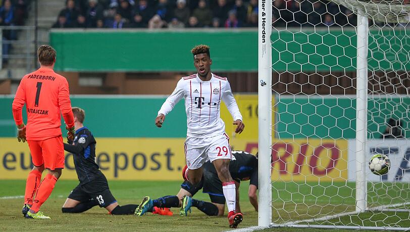 Zur Stelle, ganz schnelle: Bayern-Stürmer Kingsley Coman (Mitte) erzielt in der 19. Spielminute das 1:0 im Pokalviertelfinale beim SC Paderborn - Endstand: 6:0! Zur Stelle, ganz schnelle: Bayern-Stürmer Kingsley Coman (Mitte) erzielt in der 19. Spielminute das 1:0 im Pokalviertelfinale beim SC Paderborn - Endstand: 6:0!