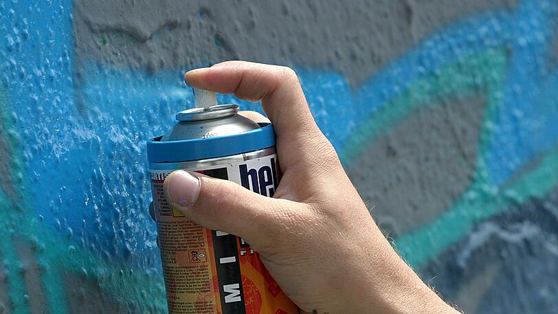 Der Polizei in Milbertshofen schnappte einen Graffity-Sprayer auf frischer Tat. (Symbolbild)