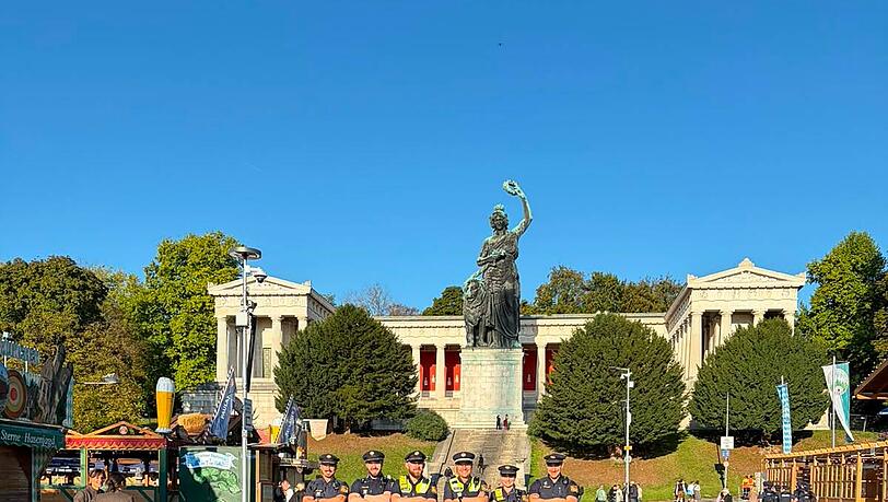 Auch die Polizei auf der Wiesn ist bereit.