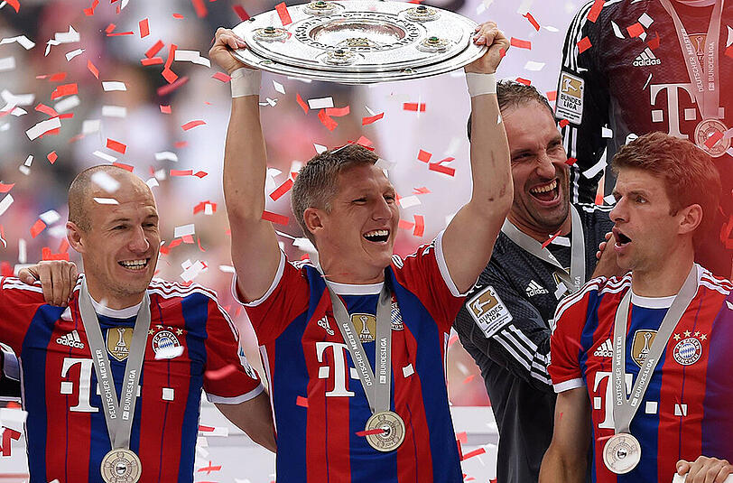 Robbben (l.) und Schweinsteiger (M.) wurden 2010, 2013 und 2014 gemeinsam Deutscher Meister