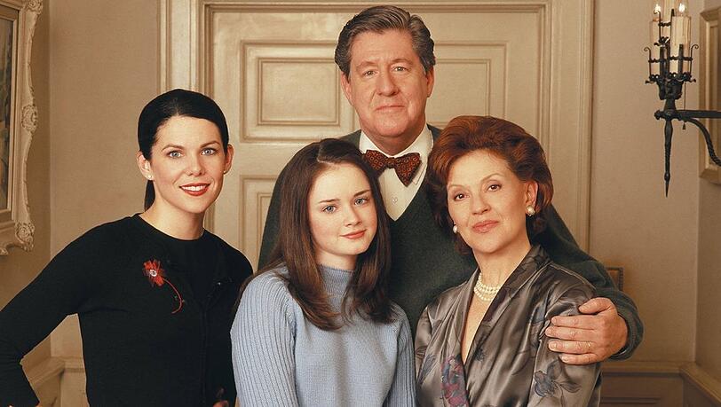 Familie Gilmore gespielt von Lauren Graham, Alexis Bledel, dem verstorbenen Edward Herrmann und Kelly Bishop (v. l.).