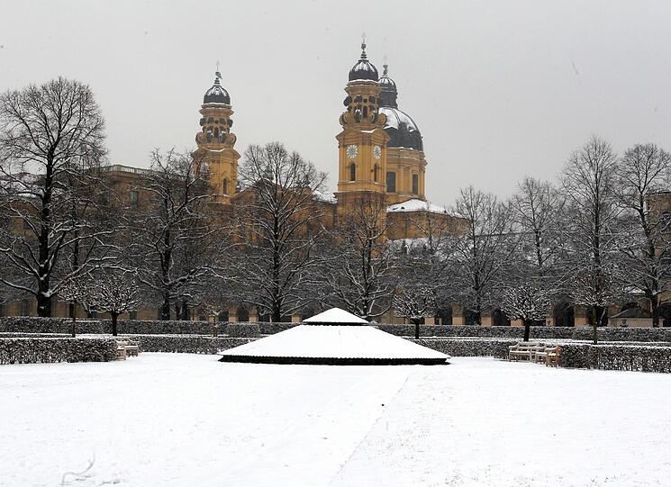 Saukalt! Eiszeit herrscht in München. Die schönsten Bibber-Bilder gibt's in der Bilderstrecke zum Durchklicken...