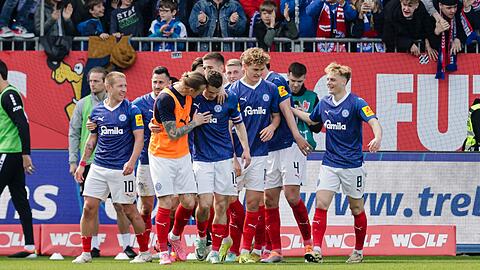 Holstein Kiel ist klar auf Kurs in Richtung Bundesliga.