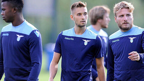 Moritz Leitner (Mitte) im Kreise seiner neuen lazio-Kollegen. Rechts Ciro Immobile, ehemals ebenfalls Borussia Dortmund.