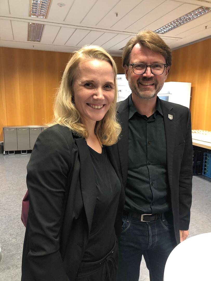 KVR-Chefin Hanna Sammüller und Sportreferent Florian Kraus. KVR-Chefin Hanna Sammüller und Sportreferent Florian Kraus.