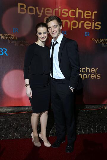 Jonas Nay mit seiner Schwester