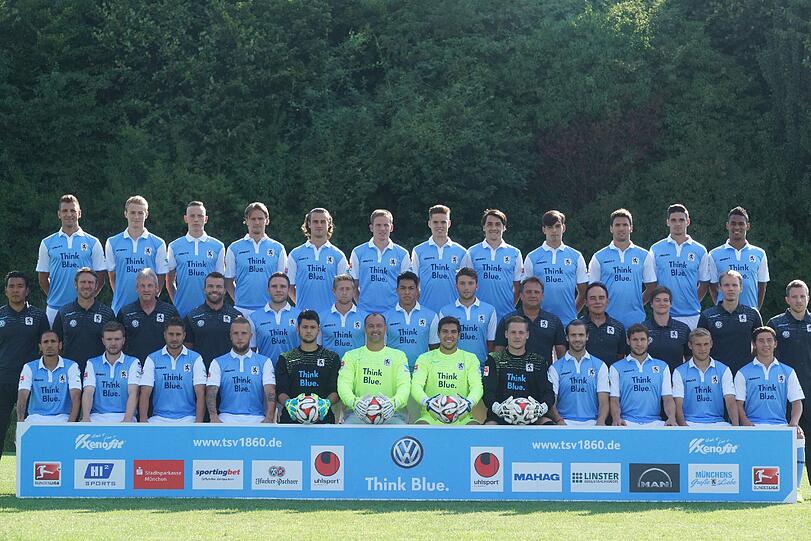 Hintere Reihe (von links, nach rechts/12): Guillermo Vallori, Korbinian Burger, Marius Wolf, Kai Bülow, Yannick Stark, Marin Tomasov, Julian Weigl, Markus Schwabl, Edu Bedia, Grzegorz Wojtkowiak, Christopher Schindler, Rubin Okotie.

Mittlere Reihe (von links nach rechts/13): Cheftrainer Ricardo Moniz, Co-Trainer Markus von Ahlen, Torwarttrainer Kurt Kowarz, Fitnesstrainer Ingo Seibert, Dominik Stahl, Sebastian Hertner, Bobby Wood, Ilie Sanchez, Busfahrer Siegfried Gschwendtner, Betreuer Martin Bernhard, Physiotherapeutin Christine Forster, Physiotherapeut Tobias Adams, Teammanager Florian Waitz.
Untere Reihe (von links nach rechts/12): Daylon Claasen, Stephan Hain, Markus Steinhöfer, Daniel Adlung, Michael Netolitzky, Gabor Kiraly, Stefan Ortega, Vitus Eicher, Gary Kagelmacher, Moritz Volz, Stefan Wannenwetsch, Maximilian Wittek.