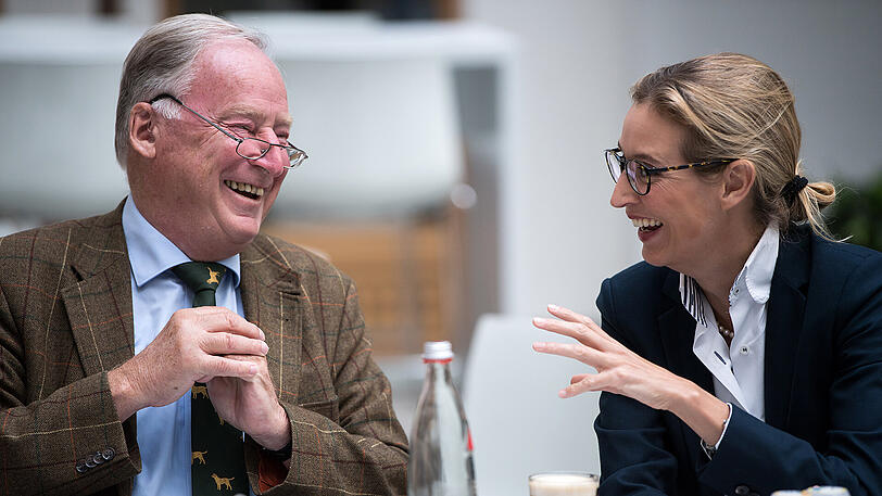 Haben wohl auch nach der Bundestagswahl gut lachen: Die AfD-Spitzenkandidaten Alexander Gauland (li.) und Alice Weidel.