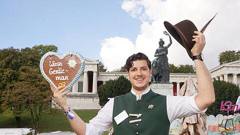 Max hat Zivilcourage gezeigt und ist Wiesn-Gentleman.