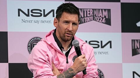 Inter Miamis Lionel Messi hat sich auf einer Pressekonferenz für seine Spielpause gerechtfertigt.