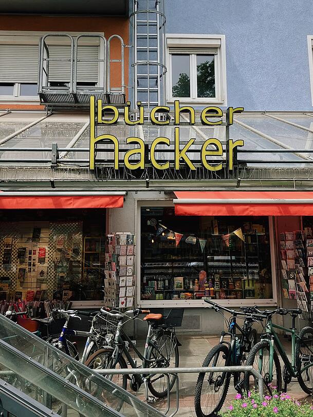 Seit 70 Jahren gibt es die Buchhandlung in Laim schon. Seit 70 Jahren gibt es die Buchhandlung in Laim schon.
