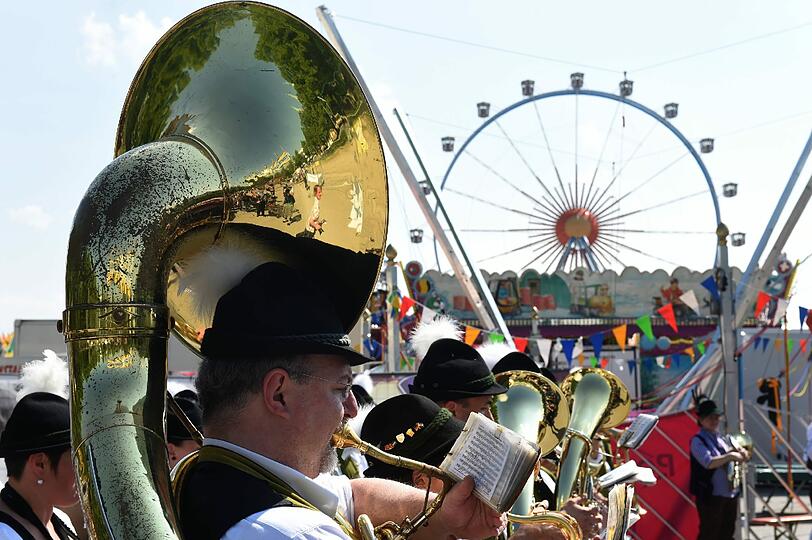 Anstich am Frühlingsfest! Die Bilder!