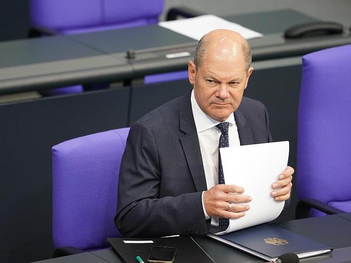 Olaf Scholz zu Beginn der Haushaltswoche im Bundestag in Berlin.