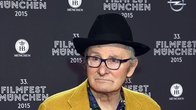 Der Regisseur Herbert Achternbusch kommt in den Mathäser Filmpalast zum Opening des Filmfest München. Der Regisseur Herbert Achternbusch kommt in den Mathäser Filmpalast zum Opening des Filmfest München.