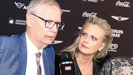 Günther Jauch und Barbara Schöneberger: Das ist über ihre Finanzen bekannt.
