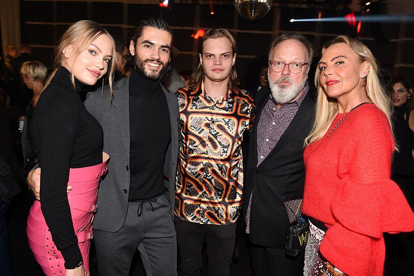 Cheyenne Savannah Ochsenknecht, Nik Xhelilaj, Wilson Gonzalez Ochsenknecht, Georg Seitz und Natascha Ochsenknecht