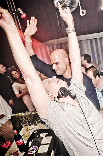 "Club Bizarre Police Academy Sex" im Parkcafé