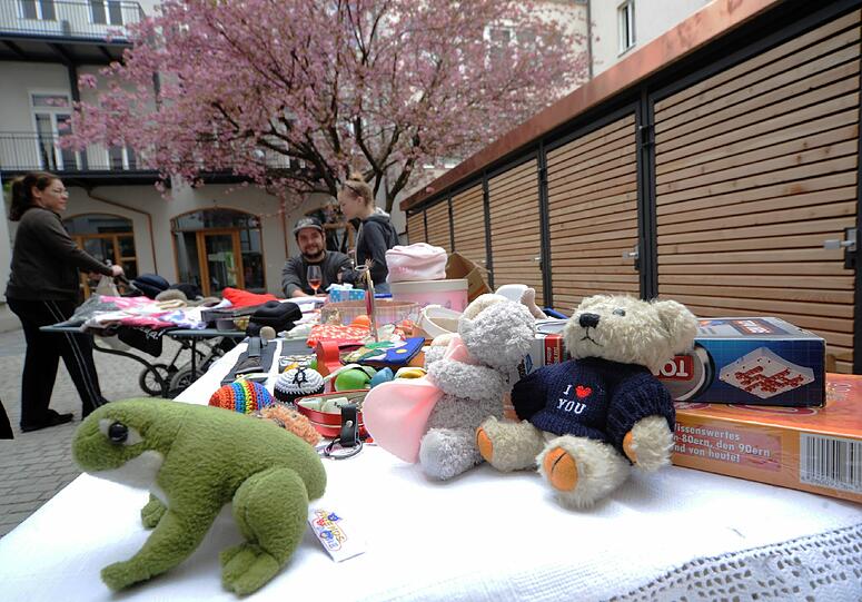 Hofflohmarkt in der Orleansstraße