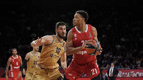 Augustine Rubit (rechts) droht für das Euroleague-Spiel gegen Olimpia Mailand auszufallen.