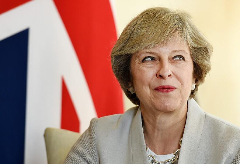 Platz 7: Theresa May. Was die neue britische Premierministerin genau verdient, ist noch nicht bekannt. Das Gehalt ihres Vorgängers David Cameron lag bei rund 215.000 US-Dollar. Mays Salär in Downing Street Nummer zehn dürfte in etwa genauso hoch sein.
