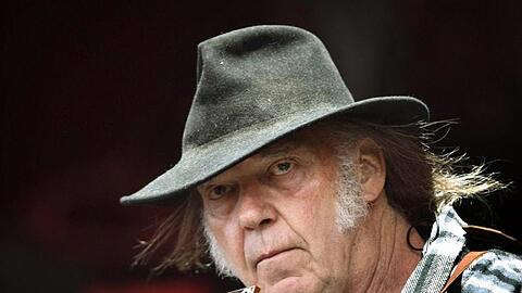 Rockstar Neil Young klagt gegen US-Präsident Donald Trump.