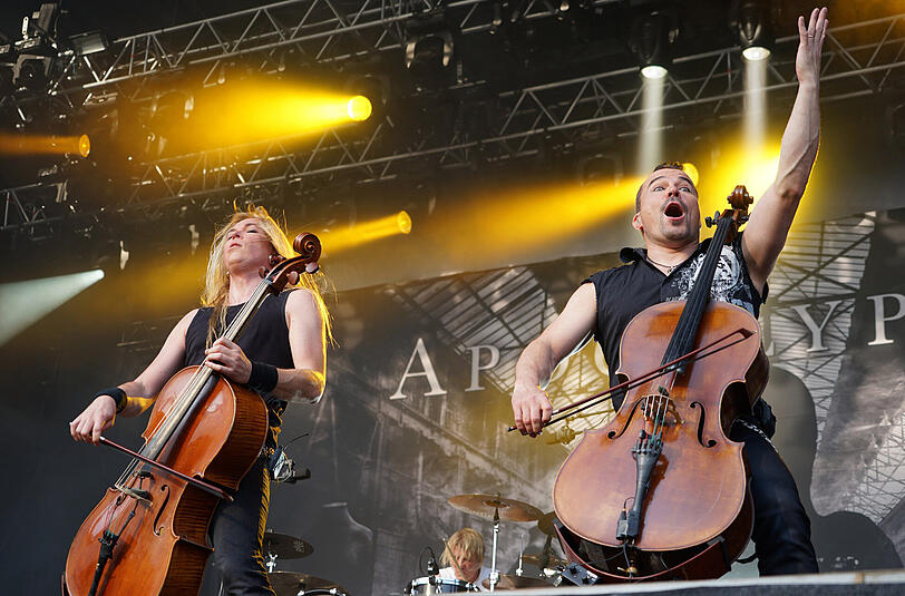 Die Bilder vom ersten Tag des Rockavaria Festivals 2016 im Münchner Olympiapark, hier mit Apocalyptica.