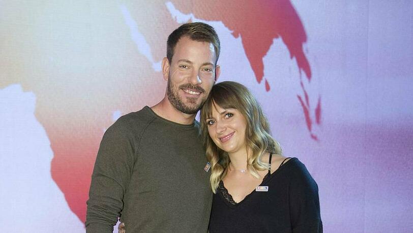 Gerald und Anna, bekannt aus "Bauer sucht Frau", haben öffentlich gemacht, dass sie Nachwuchs erwarten Gerald und Anna, bekannt aus "Bauer sucht Frau", haben öffentlich gemacht, dass sie Nachwuchs erwarten