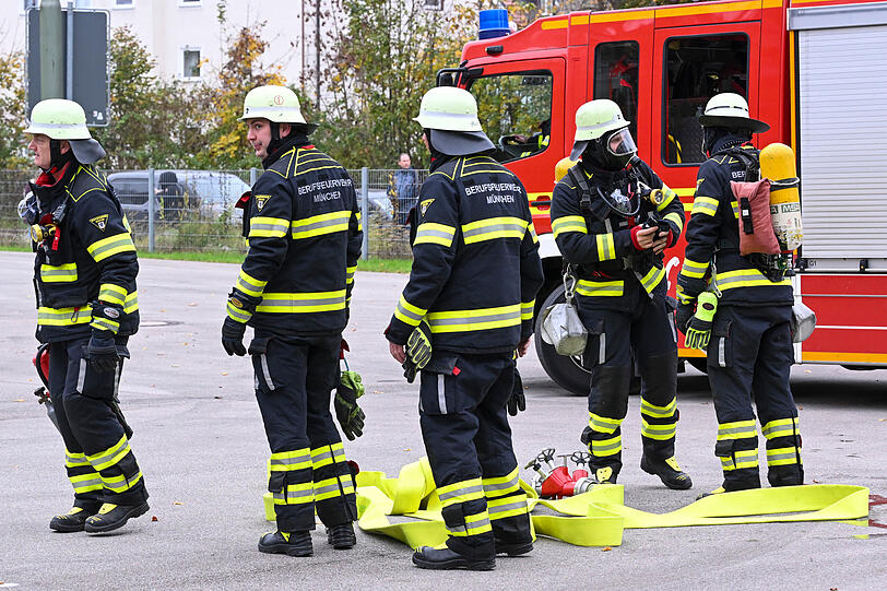 Feuerwehrübung, Luftrettung in München am 08.11.2024

Fotocredit:
Hannes Magerstädt
hannes@magerstaedt.de
Mobil.+49172 8178700