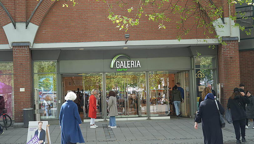 1981 wurde das Geb&auml;ude im Zentrum von Neuhausen gebaut.