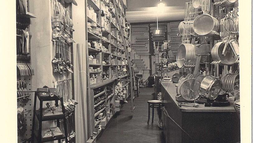 Ordentlich voll: Innensicht des Ladens in den 50er Jahren. Ordentlich voll: Innensicht des Ladens in den 50er Jahren.