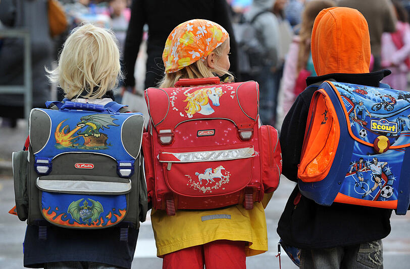 Rund 107000 Kinder werden heute in Bayern eingeschult. Ihre Eltern haben in den vergangenen Wochen viel Geld in die Ausstattung investiert. Die Ausgaben für Ausflüge kommen noch dazu.