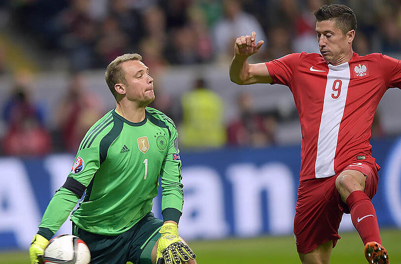 Die DFB-Elf gewinnt das wichtige EM-Qualispiel gegen Polen mit 3:1 und ist jetzt ganz nah dran an der Europameisterschafts-Teilnahme. Die Bilder.